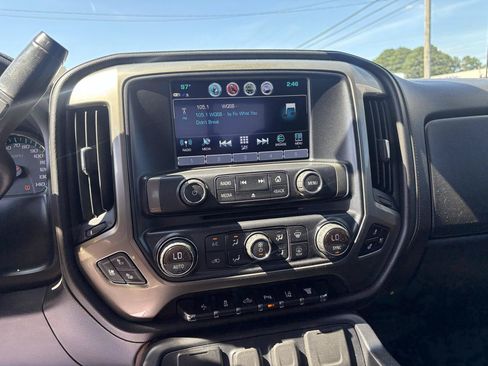 Used 2019 Chevrolet Silverado 2500 High Country w/ Duramax Plus Package AWD/4WD image 18