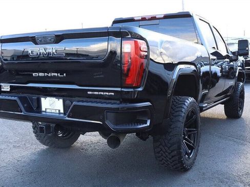 Used 2025 GMC Sierra 3500 Denali Ultimate AWD/4WD image 5