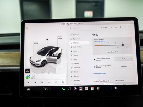 Used 2022 Tesla Model Y Long Range AWD/4WD image 11