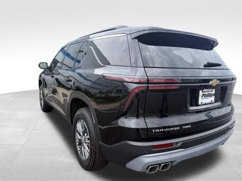 Used 2025 Chevrolet Traverse LT AWD/4WD image 10