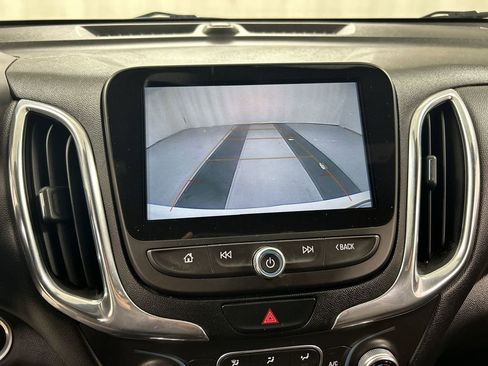 Used 2018 Chevrolet Equinox LT w/ Sun & Infotainment Package image 15