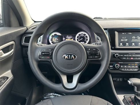 Used 2018 Kia Niro LX image 12