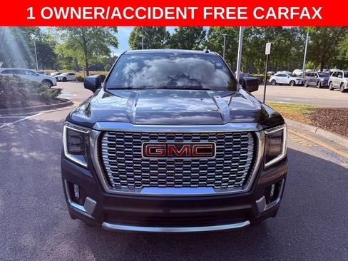 Used 2021 GMC Yukon XL Denali image 2
