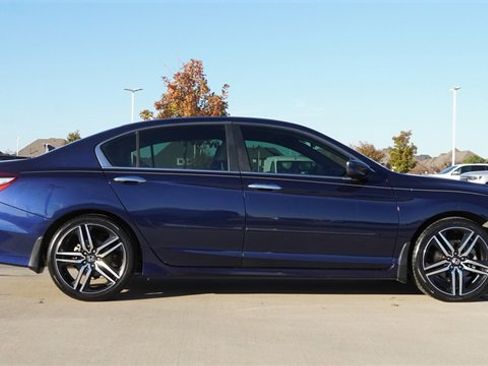 Used 2017 Honda Accord Sport Special Edition image 10