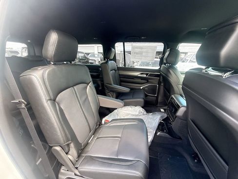 New 2026 Jeep Grand Wagoneer L Limited AWD/4WD image 30