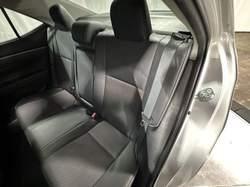 Used 2015 Toyota Corolla S image 28