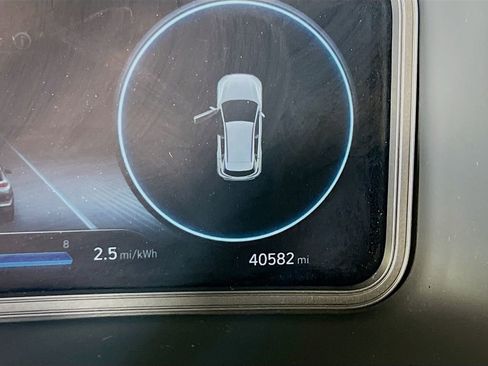 Used 2022 Hyundai Kona Limited FWD image 12