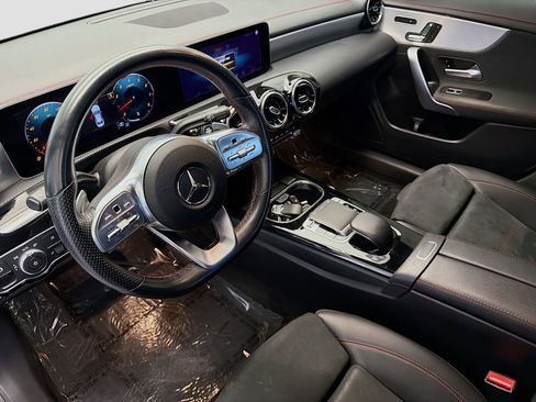 Used 2020 Mercedes-Benz CLA 250 image 7