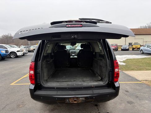 Used 2014 Chevrolet Suburban LT image 14