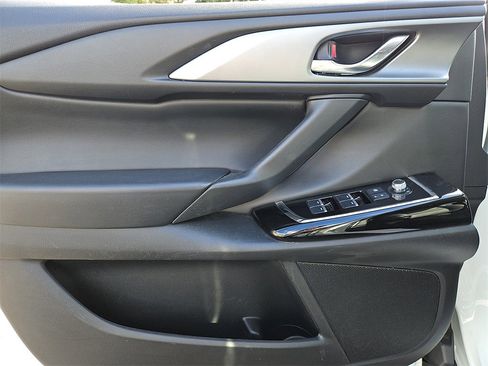 Used 2022 MAZDA CX-9 Touring image 13