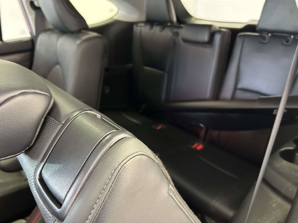 Used 2021 Toyota Highlander Platinum AWD/4WD image 14