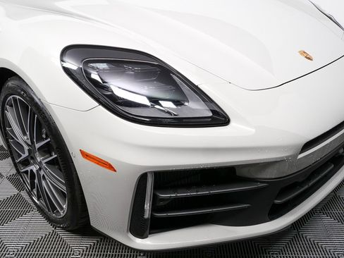 New 2026 Porsche Panamera image 38