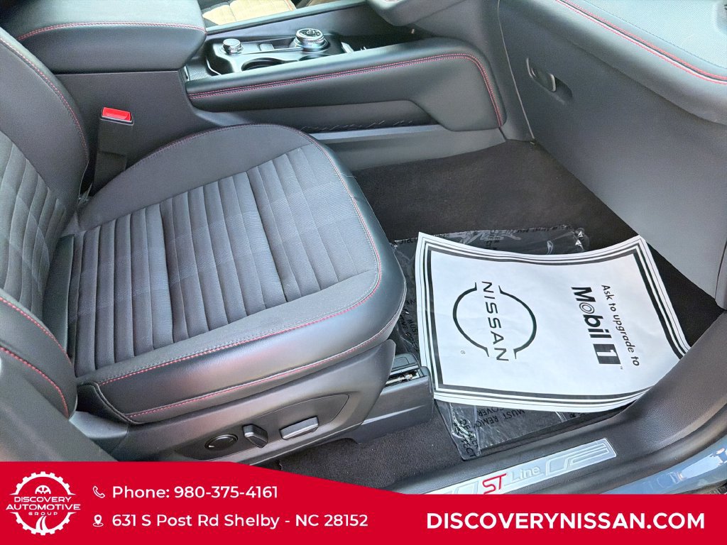 Used 2025 Ford Explorer ST-Line w/ Premium Package AWD/4WD image 41