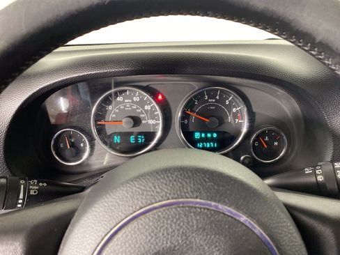 Used 2012 Jeep Wrangler Sahara w/ Dual Top Group AWD/4WD image 19