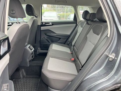 Used 2024 Volkswagen Taos S image 17