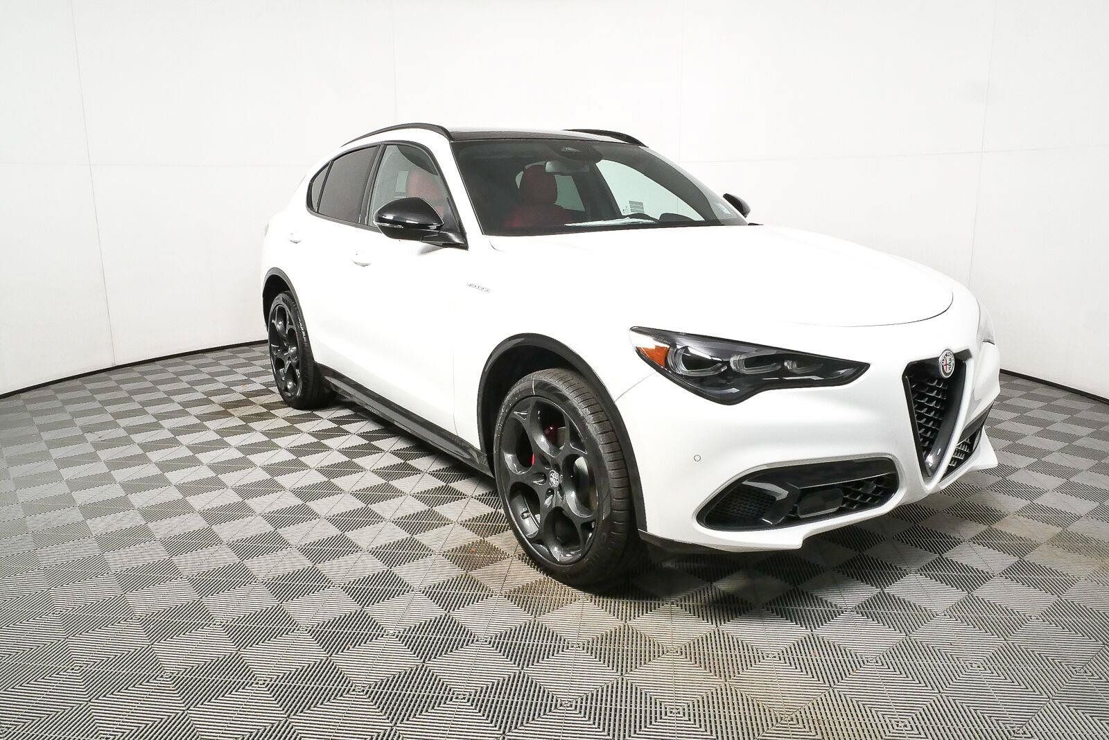 New 2026 Alfa Romeo Stelvio Sprint AWD/4WD image 26