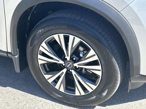 Certified 2023 Nissan Rogue SV AWD/4WD image 9