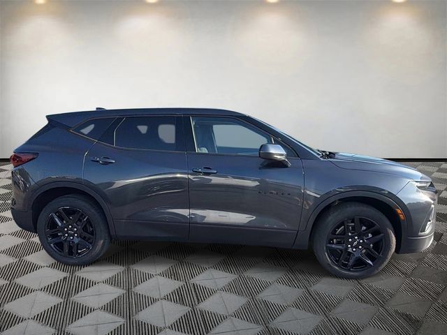 Used 2021 Chevrolet Blazer LT w/ LPO, Black Accent Package FWD image 4