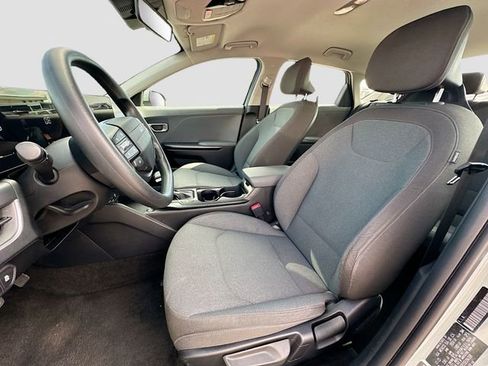 Used 2025 Kia K4 FWD image 19