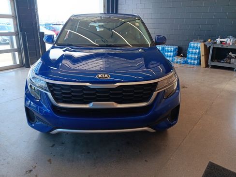 Used 2021 Kia Seltos LX image 3