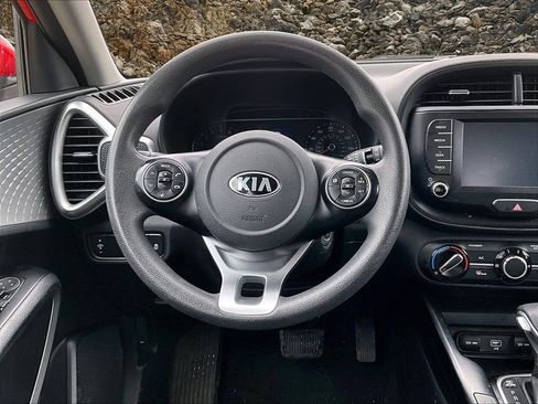 Used 2020 Kia Soul LX image 5