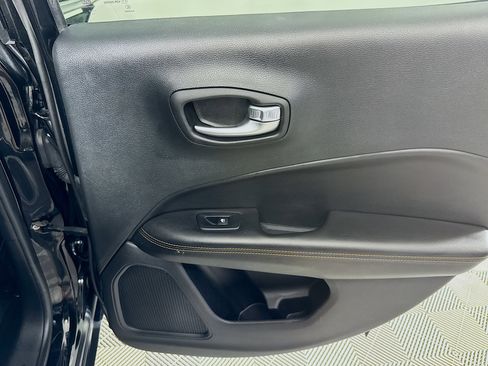 Used 2018 Jeep Compass Limited image 27