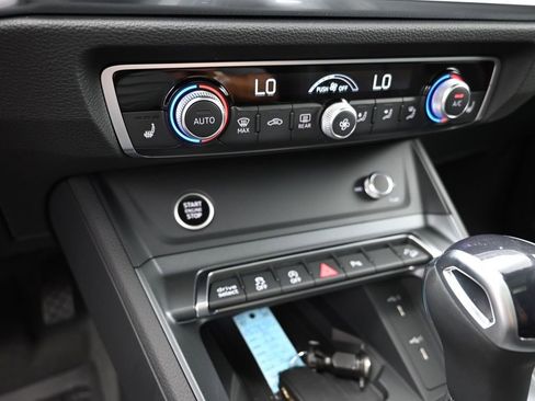 New 2025 Audi Q3 2.0T Premium image 18