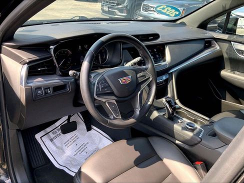 Used 2023 Cadillac XT5 Luxury FWD image 13