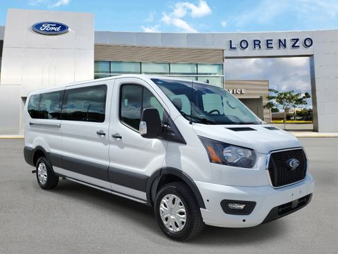 Used 2025 Ford Transit 350 XLT RWD image 3