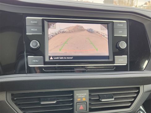 Used 2024 Volkswagen Jetta SE image 13