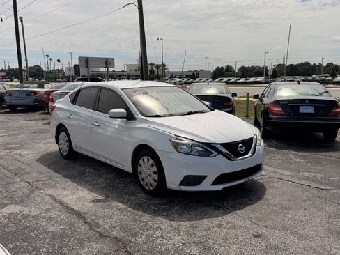 Used 2016 Nissan Sentra S FWD image 2