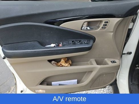 Used 2017 Honda Pilot Elite image 5