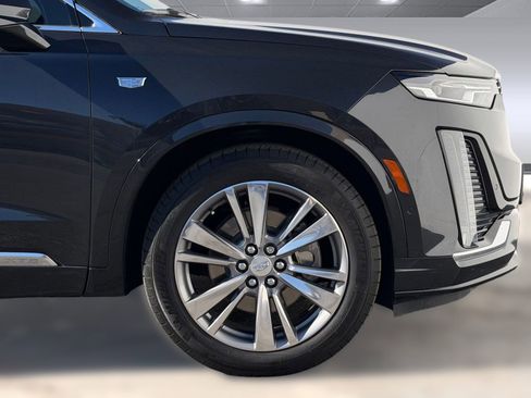 Used 2020 Cadillac XT6 Premium Luxury image 10