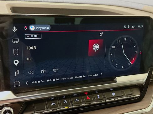 Used 2025 GMC Sierra 1500 SLT image 21