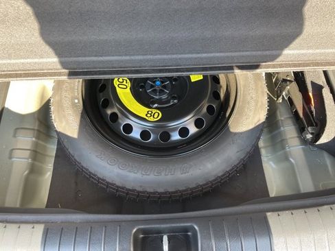 Used 2022 Kia Sportage EX w/ EX Technology Package image 33