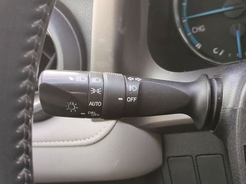 Used 2018 Toyota RAV4 XLE image 27