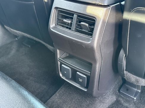 Used 2015 Ford Edge SEL w/ Equipment Group 201A image 18