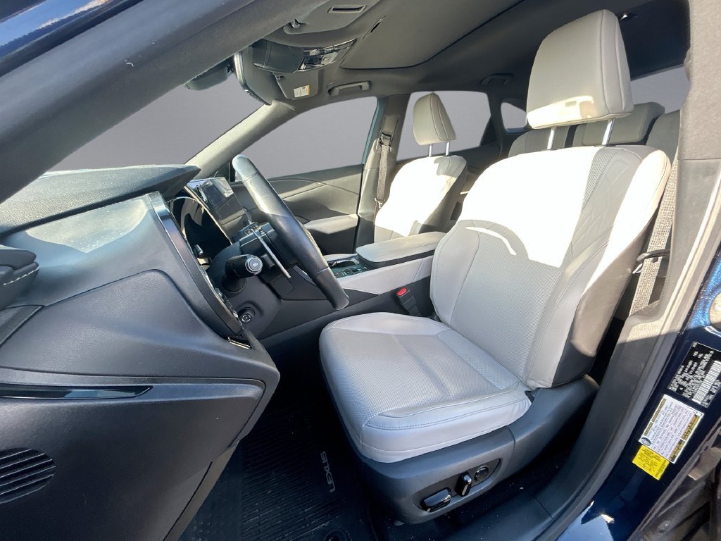 Used 2024 Lexus RX 350 Premium w/ Accessory Package (Z1) FWD image 12