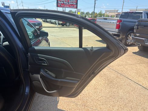 Used 2015 Chevrolet Malibu LT w/ Leather Package FWD image 20
