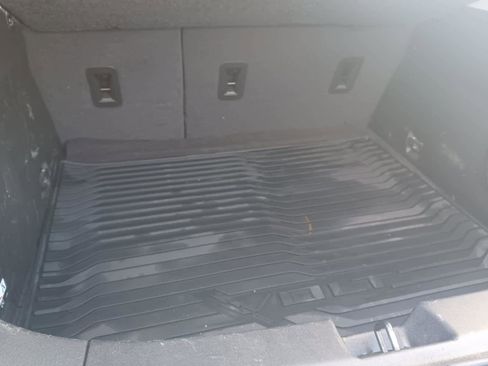 Used 2017 Chevrolet Volt Premier w/ Driver Confidence II Package image 17