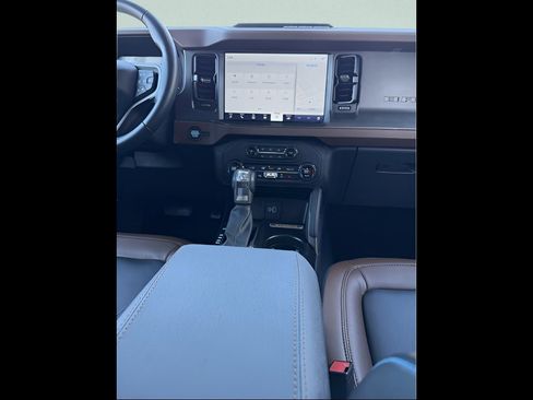 Used 2024 Ford Bronco Outer Banks image 10