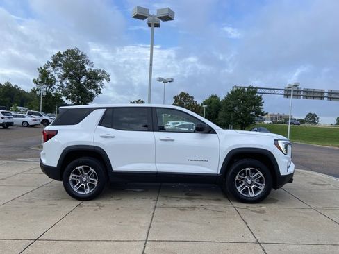 Used 2025 GMC Terrain Elevation AWD/4WD image 14