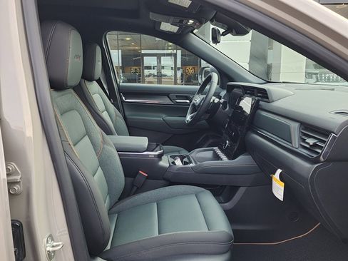 New 2026 GMC Terrain AT4 w/ Convenience Package III image 40