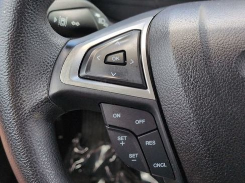 Used 2020 Ford Fusion SE FWD image 22