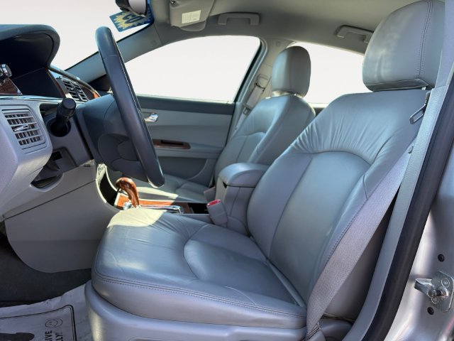Used 2005 Buick LaCrosse CXL w/ Gold Convenience Package FWD image 9
