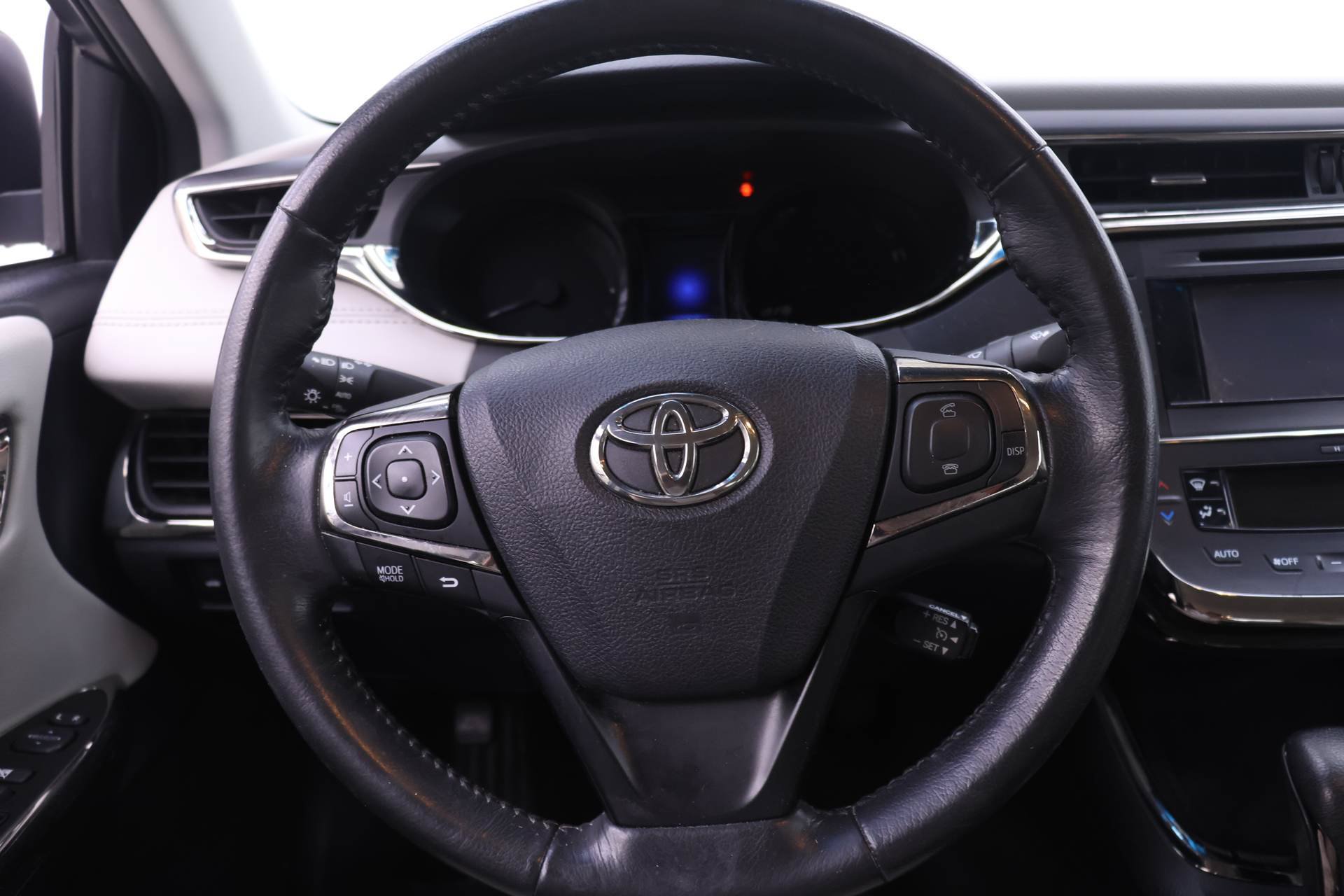 Used 2014 Toyota Avalon XLE FWD image 14