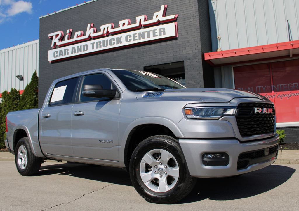 Used 2025 RAM 1500 Big Horn AWD/4WD image 1