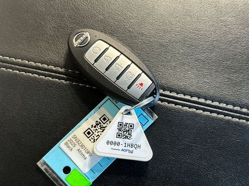 Used 2025 Nissan Altima 2.5 SV FWD image 28