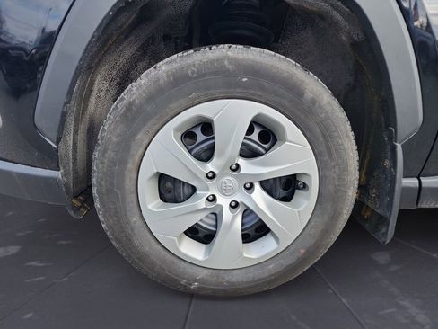 Certified 2022 Toyota RAV4 LE image 14