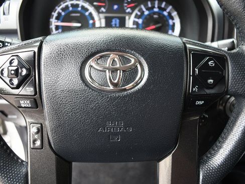 Used 2017 Toyota 4Runner TRD Off-Road Premium AWD/4WD image 30